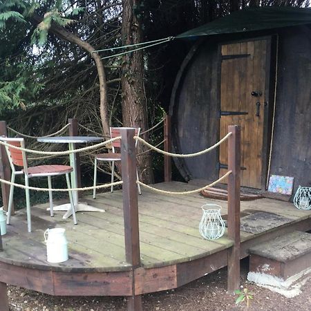 Charming 2-Bed Cabin In Domfront-En-Poiraie Perrou Luaran gambar