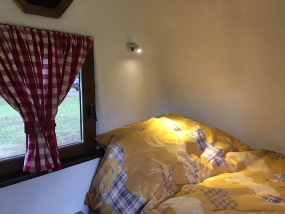 Charming 2-Bed Cabin In Domfront-En-Poiraie Perrou Luaran gambar